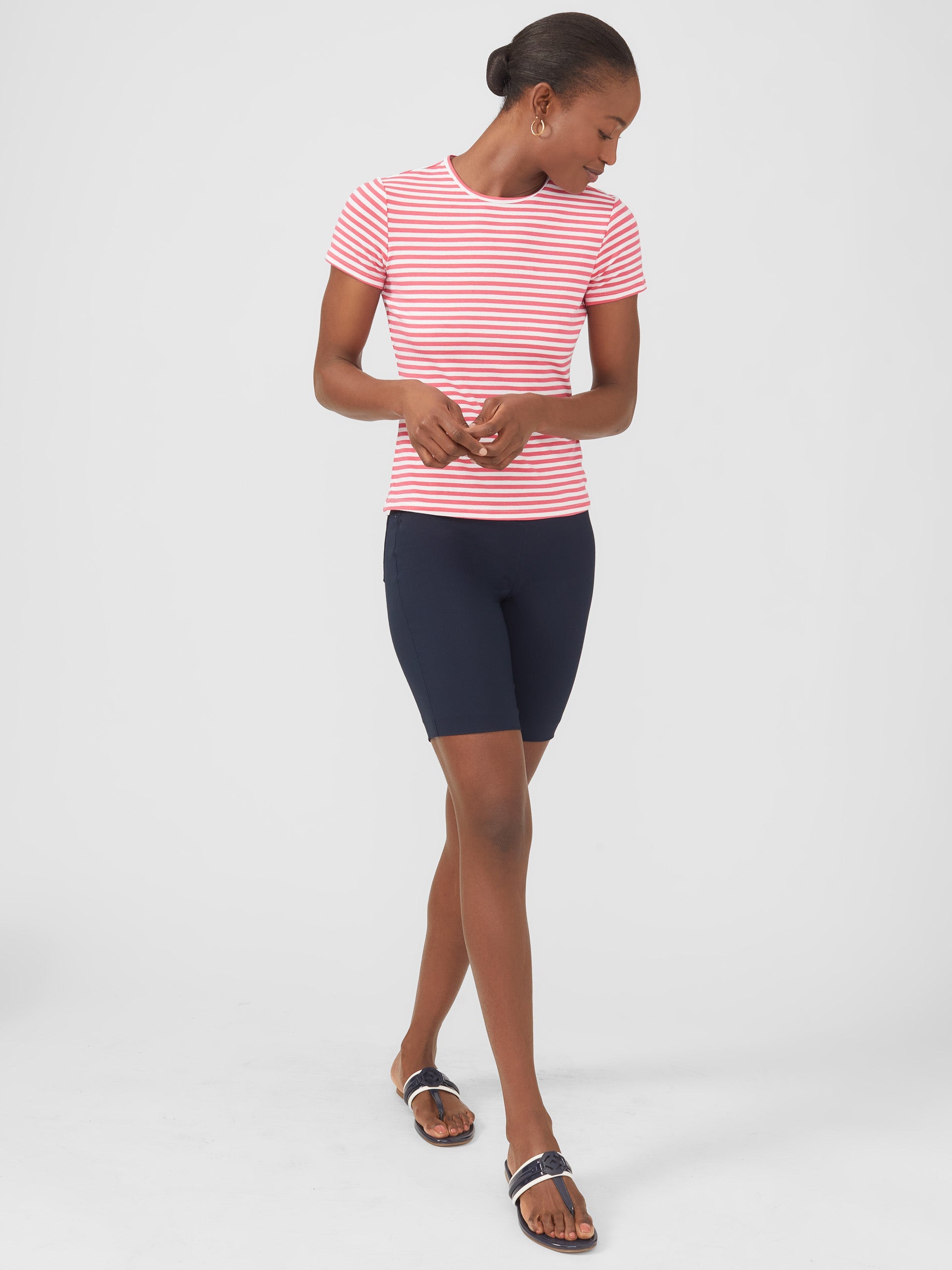 masie_shorts_0144471022_navy_012_fbdefb1d-d605-4b91-90fb-d728004a5ac3